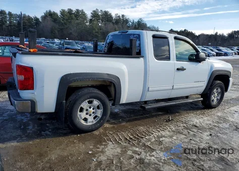 2010 Chevrolet Silverado K1500 Lt z USA, uszkodzony, nr VIN 1GCSKSE37AZ269143
